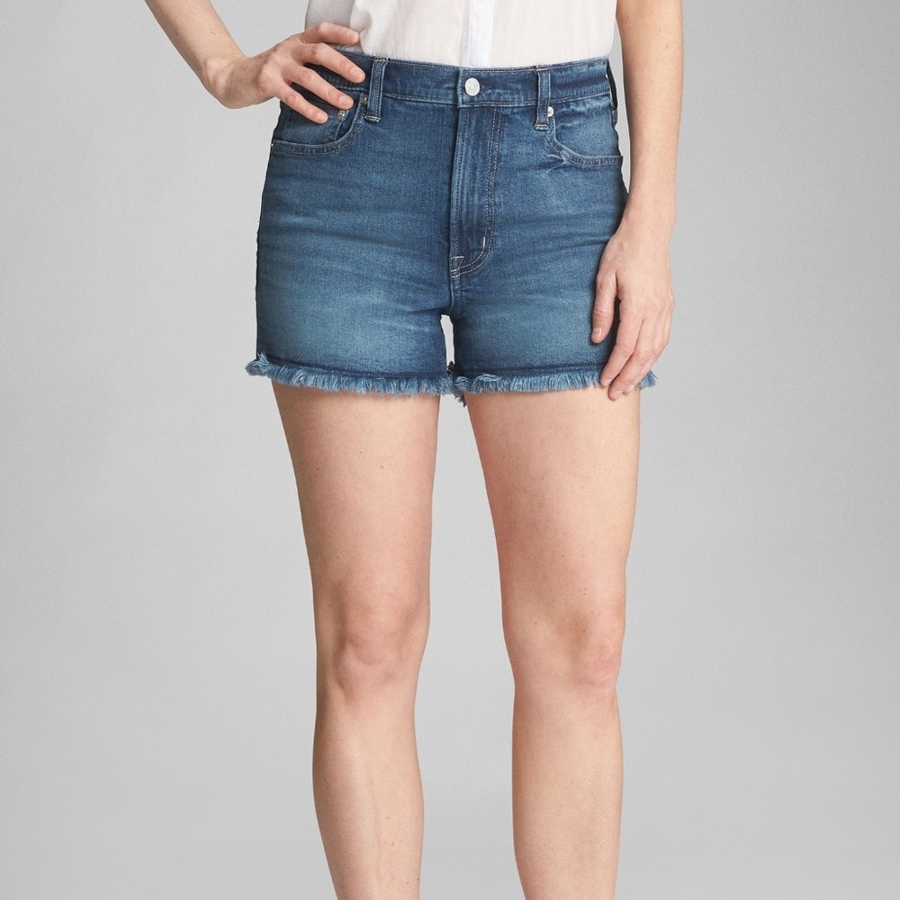 Gap High Rise 3" Short Jean Short $44 25/0